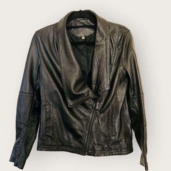 Ann Klein perforated asymmetrical black leather jacket size 8, NWOT - Picture 3 of 10